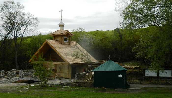 Святой источник Илии Пророка село Подгоры.
